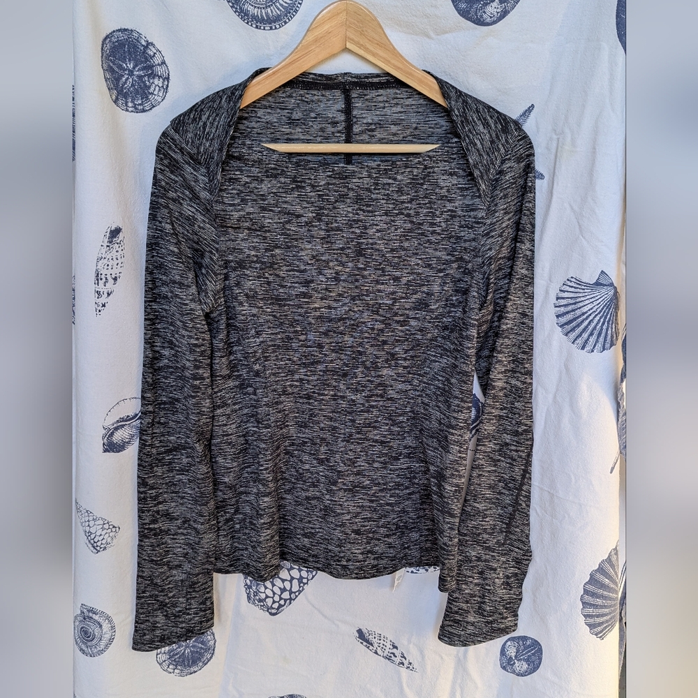 Lululemon Kanto Catch Me Size 10 Longsleeve Great Condition